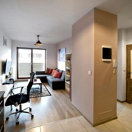 Airport Okecie Klobucka P&O Serviced Apartments Varsovia Exterior foto