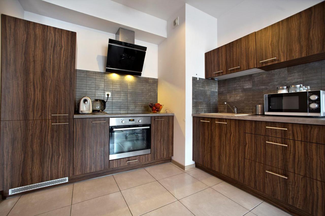 Airport Okecie Klobucka P&O Serviced Apartments Varsovia Exterior foto